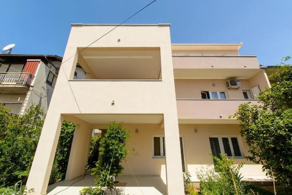 Apartments Kapelica Trogir 0*,  Croatia