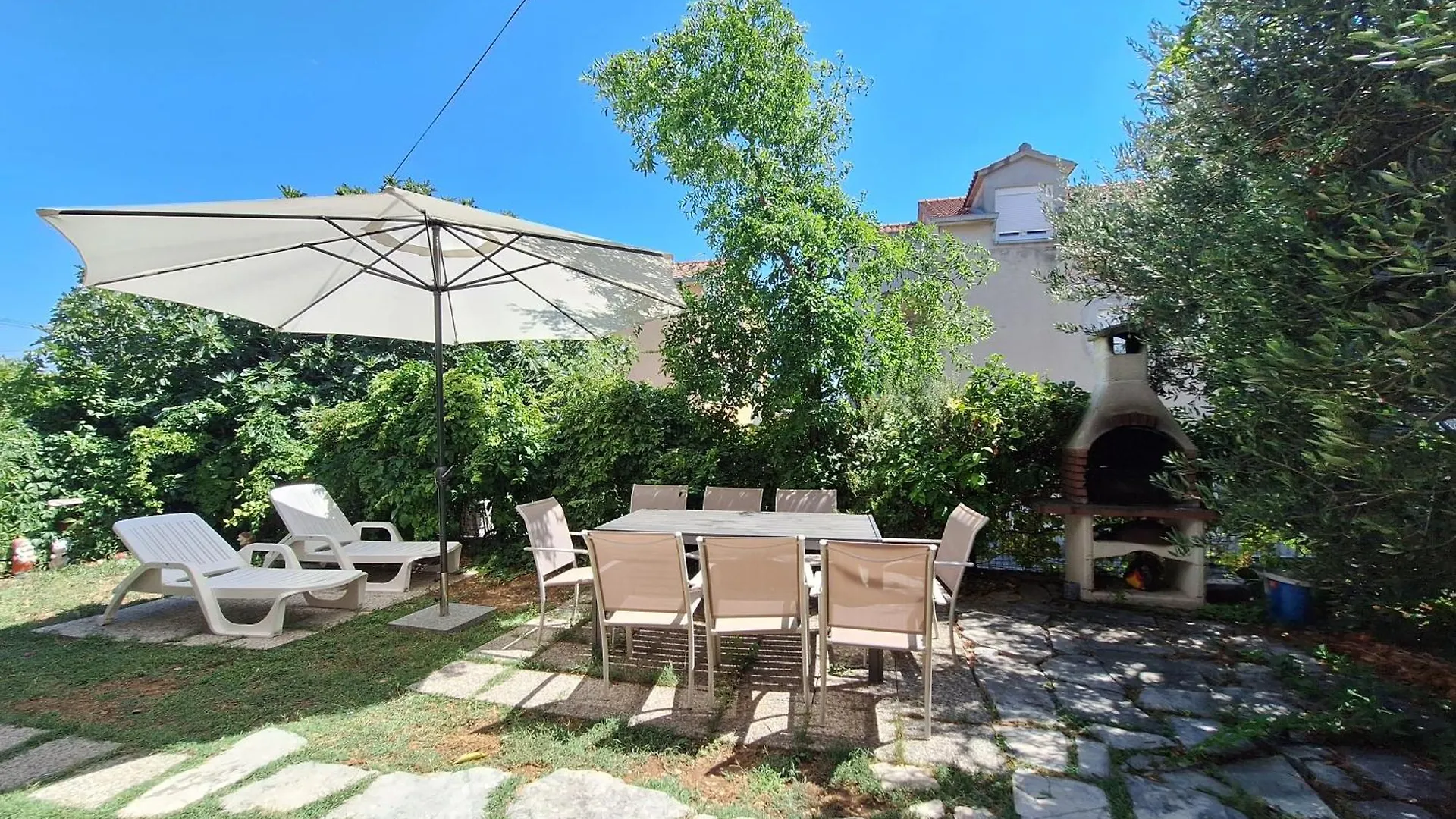 Apartments Kapelica Trogir